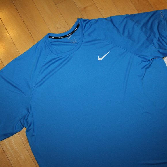 NWT NIKE MEN'S HYDROGUARD SWIM UPF 40+ T-SHIRT ROYAL BLUE - Picture 2 of 6